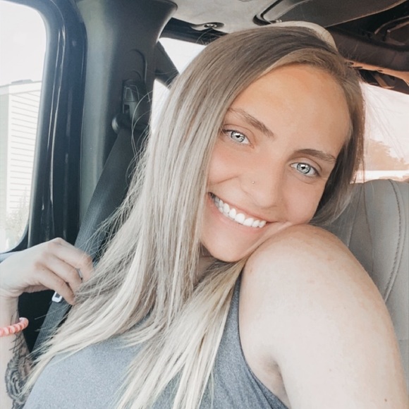 Meet your Posher, Kenzie - Picture 2 of 2